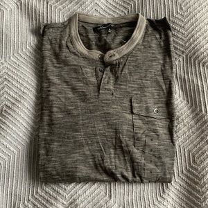 Kenneth Cole short sleeve